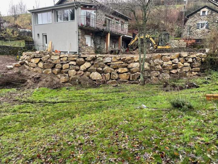 Mur de soutènement en pierre Yssingeaux